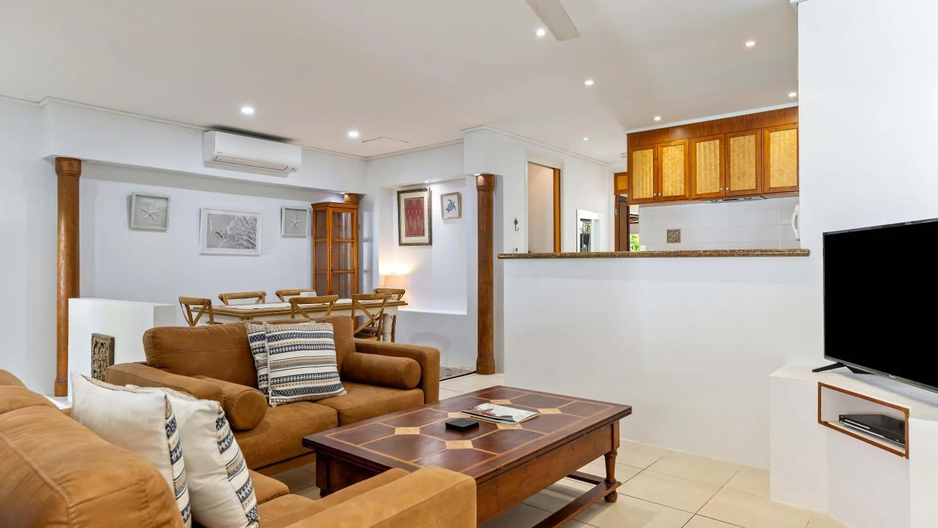 Surya Beachfront Villa Port Douglas