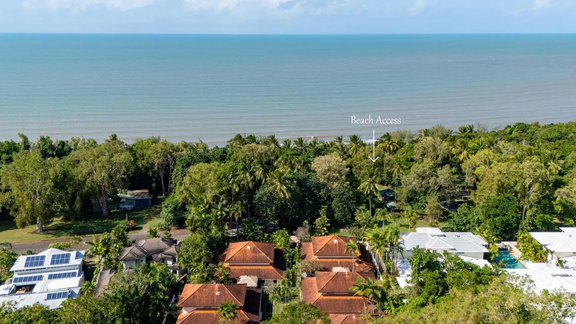 Surya Beachfront Villa Port Douglas