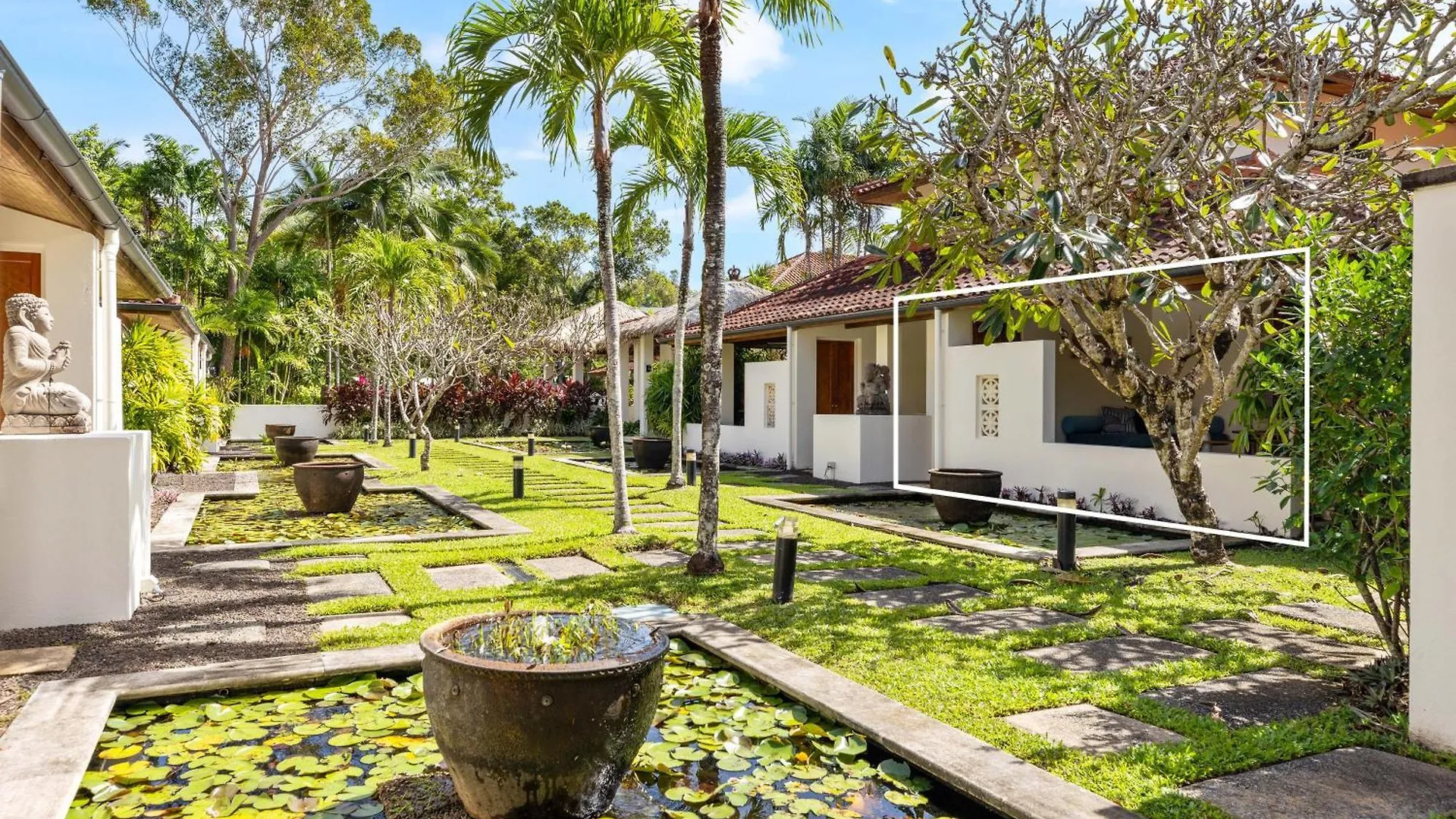 Surya Beachfront Villa Port Douglas 0*,